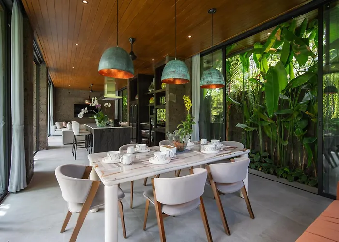 فندق Kelapa Luxury 4*