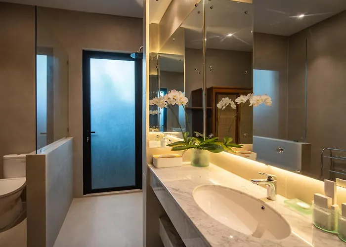 Kelapa Luxury 4*