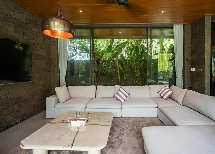 Отель Kelapa Luxury 4*