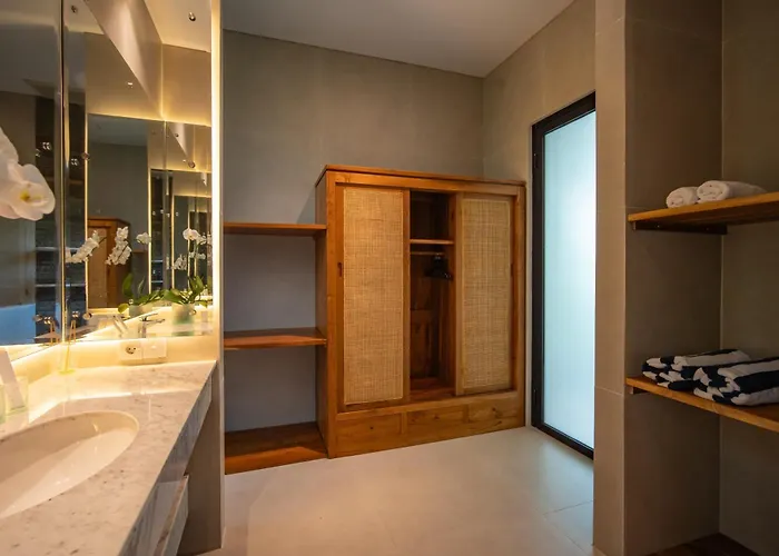 Отель Kelapa Luxury